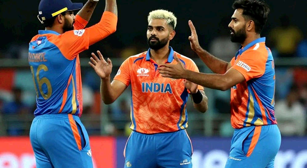 ভুবনেশ্বর কুমার: ৩৬ বছরের এক সিমার, একটি ইনজুরি-স্লট আর ভারতের বোলিং-বাজারের আসল হিসাব