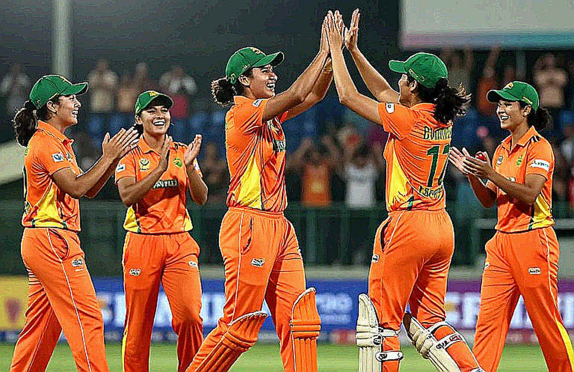 টানেলের গান: টুর্নামেন্ট-চক্রে বাংলাদেশের স্কোয়াড গভীরতার যে হিসাব স্কোরবোর্ডে ওঠে না