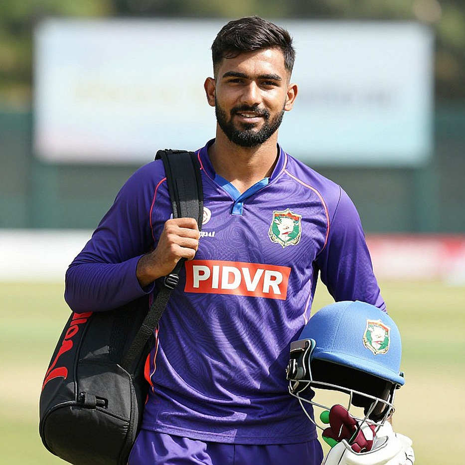 নোটবুকের একটা পাতা: টিলক বর্মার ব্যাটিং পজিশন আর হেডলাইনের ফাঁকা জায়গা